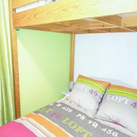 A Cauterets, 27 M², Vue Sur La Ville. Cauterets