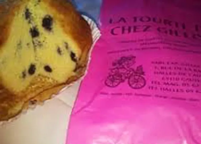 A Cauterets, 27 M², Vue Sur La Ville.