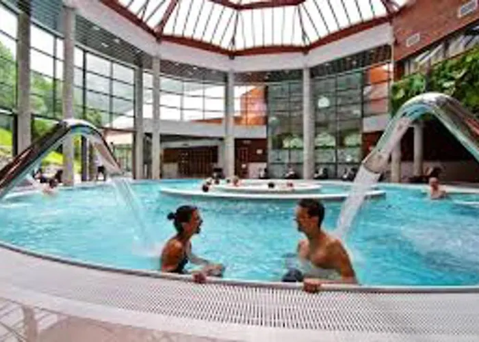 A Cauterets, 27 M², Vue Sur La Ville. * Cauterets